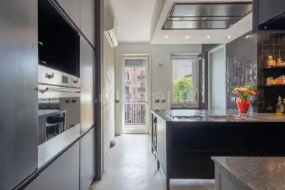 Casa in vendita, Via Nino Bixio, Milano