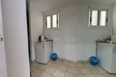 Negozio in affitto, Viale Commenda, Brindisi