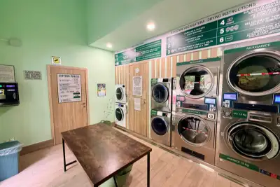 Attività Commerciale in vendita, Via Carlo Mirabello, Roma
