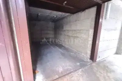 Box in vendita, Via Maroncelli 10, Monza