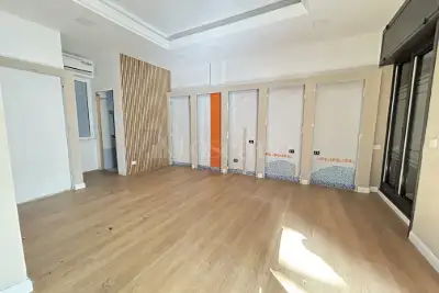 Negozio in affitto, Via del Vascello, Roma