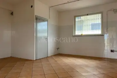 Negozio in vendita, Via Carife, Roma