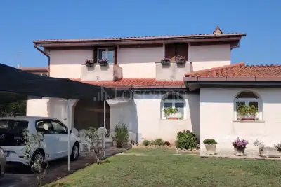 Casa Indipendente in vendita, Via delle Azalee, Aprilia