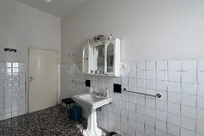 Villino a Schiera in vendita, Via Edmondo de Amicis, Prato