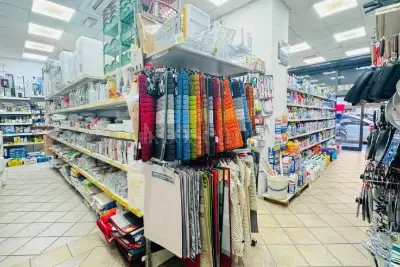 Negozio in affitto, Viale delle Provincie, Roma