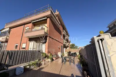 Casa in vendita, Via Rumenia, Pomezia