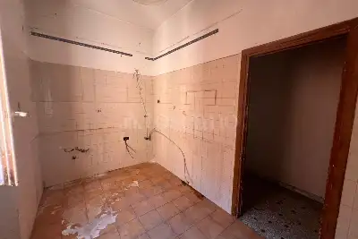 Casa in vendita, Via Piero Colonna, Roma