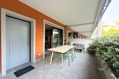 Casa in vendita, Via dei Fontanili, Milano