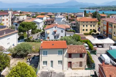 Casa in vendita, Via Borgo Secolo, Peschiera del Garda