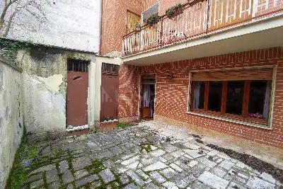 Villa in vendita, Via Villa Re, Pizzoli