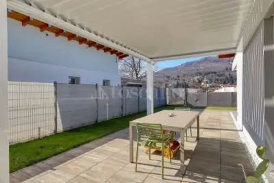 Villa in vendita, Via Dei Motti, Marchirolo