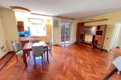 Casa in vendita, Via Gradoli, Roma