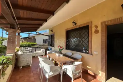 Villa in vendita, Viale di Castel Porziano, Roma