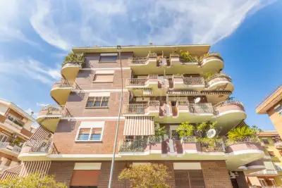 Casa in vendita, Via Valsavaranche, Roma