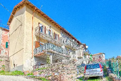 Casa Indipendente in vendita, Via Roma, Cuasso al Monte