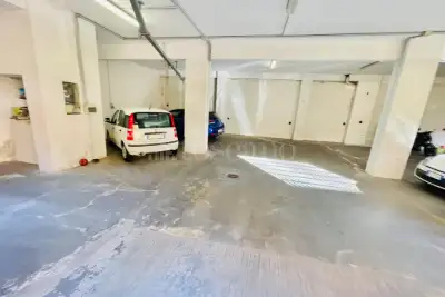 Garage in vendita, Via Angelo Fava, Roma