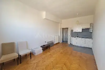 Casa in vendita, Via Carlo Poerio, Milano