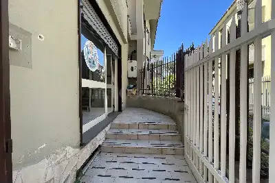 Negozio in affitto, Via Leonardo da Vinci, Scafati