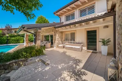 Villa in vendita, Via San Zeno, Lonato del Garda