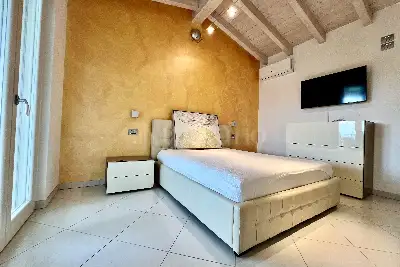 Villa in vendita, Via Gaslago, Soiano del Lago