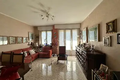 Casa in vendita, Via Sem Benelli, Milano