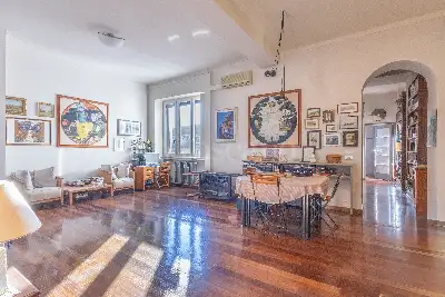 Casa in vendita, Via Antonio Bazzini, Milano