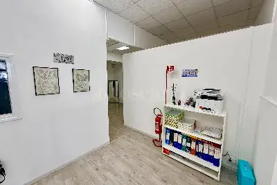 Negozio in vendita, Via Vittorio Veneto, Nettuno