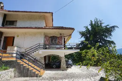 Villa in vendita, Arsoli - Località Colle del Prete, Arsoli