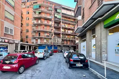 Negozio in vendita, VIA ERENNIO MODESTINO, Roma