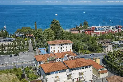 Casa in vendita, Via G. Marconi, Padenghe sul Garda