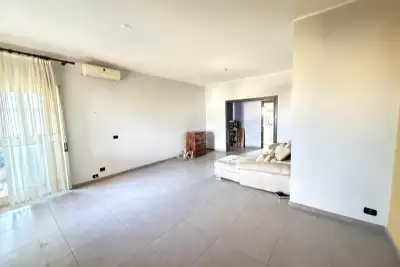 Casa in vendita, Via Antonio Locatelli, Catania