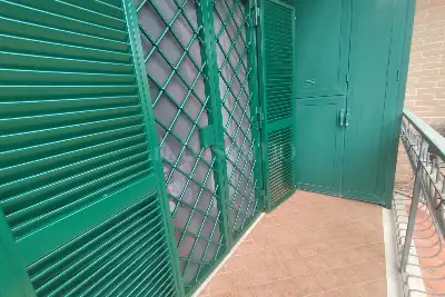 Villino a Schiera in vendita, Via Michele Nau, Roma