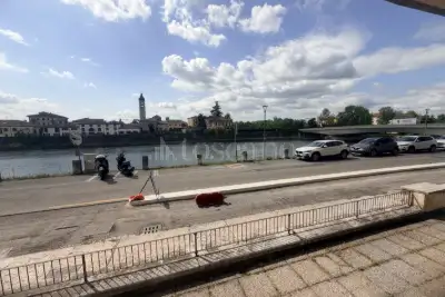 Casa in vendita, Lungadige Cangrande, Verona