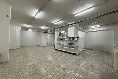 Negozio in vendita, Via Italica, Pescara