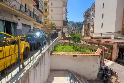 Attività Commerciale in vendita, Via Consalvo 110, Napoli