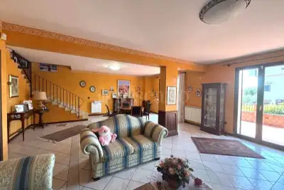 Villa in vendita, Via Indipendenza, Mascalucia