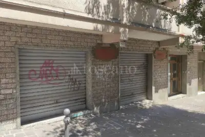 Negozio in vendita, Via Giuseppe Mazzini, Potenza