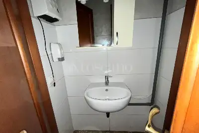 Negozio in affitto, Via Collegiove, Roma