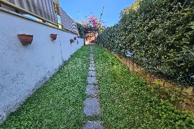 Villa Plurifamiliare in vendita, Viale delle Dalie, Anzio