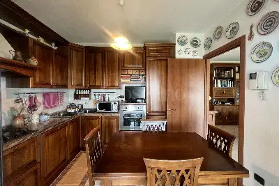 Casa in vendita, Piazza Tirana , Milano