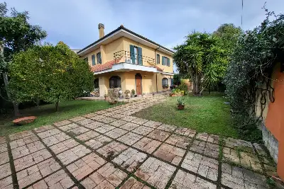 Villa Bifamiliare in vendita, Via Claudio Merulo, Roma