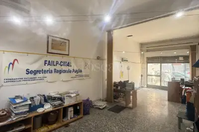 Negozio in vendita, Via Andrea Gabrieli, Bari