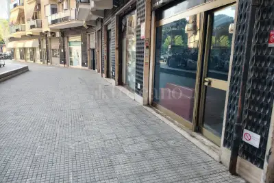 Negozio in affitto, Via della Cava Aurelia, Roma