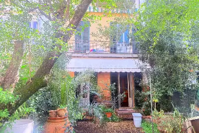 Villino a Schiera in vendita, Via Sem Benelli, Prato