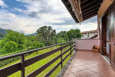 Villa in vendita, Via Ferruccio Pellini, Marchirolo