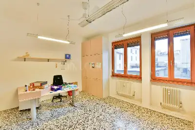 Casa in vendita, Via Rezzonico, Como