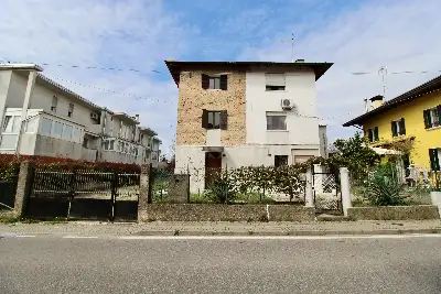 Casa Indipendente in vendita, Via Vallenoncello, Pordenone
