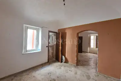 Palazzo in vendita, Via Carini, Palermo