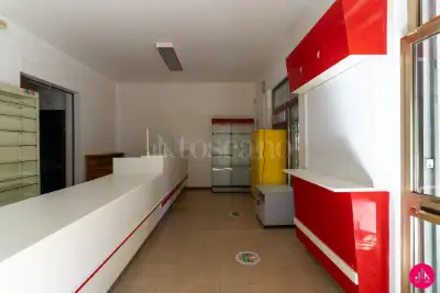 Negozio in vendita, Viale Venezia, Udine