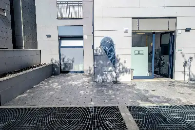 Negozio in vendita, Viale Hugo Pratt, Roma